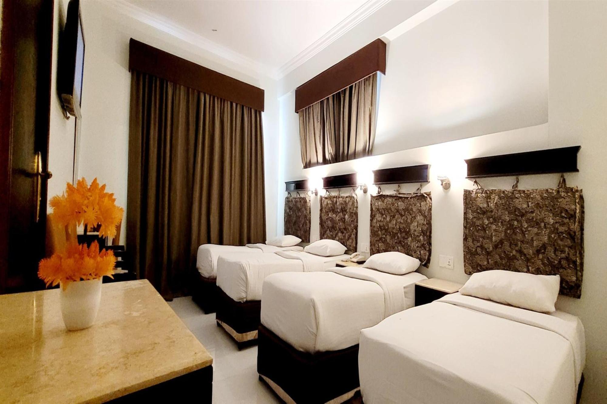 Signature Inn Hotel Deira Dubai Room photo