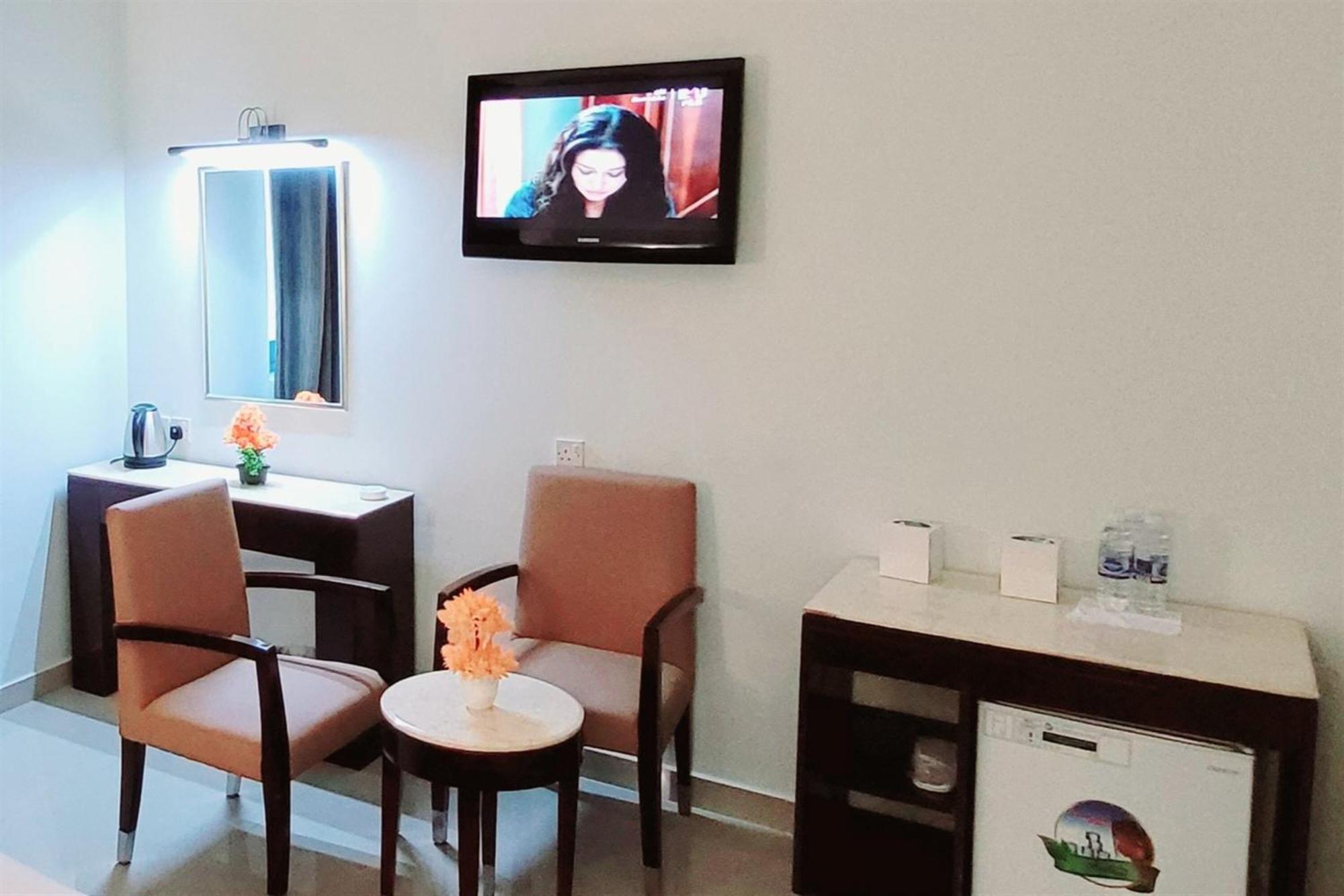 Signature Inn Hotel Deira Dubai Room photo