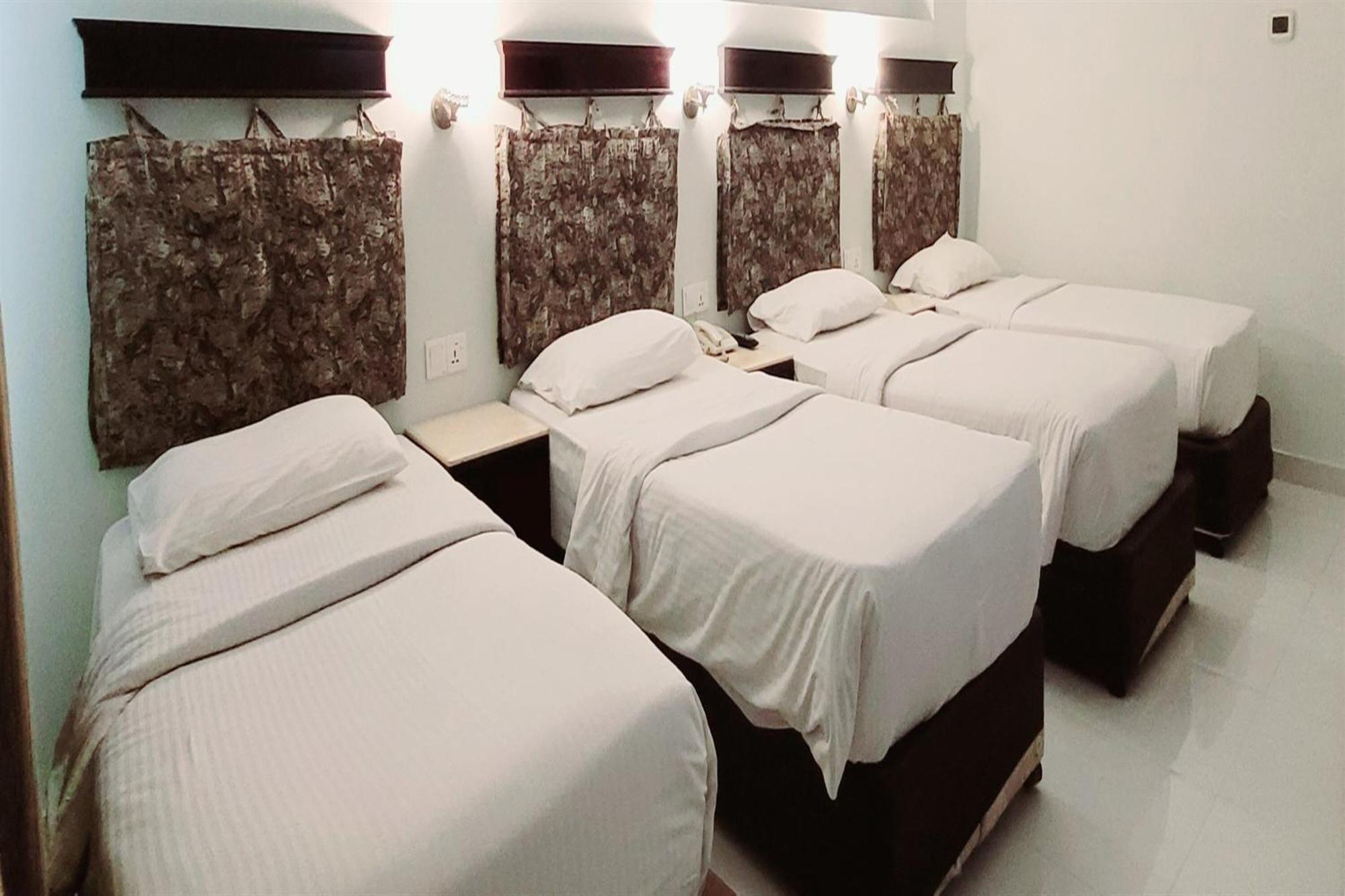 Signature Inn Hotel Deira Dubai Room photo